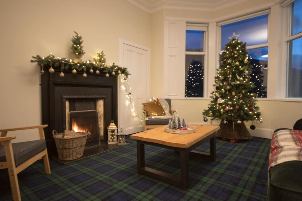 Rossmay House - 4 Bedroom Scottish Villa With Waterfront / Mountain Views Аррочар Экстерьер фото